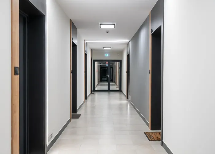 Apartwro 6th - Przy Dworcu Glownym Pkp Apartman *